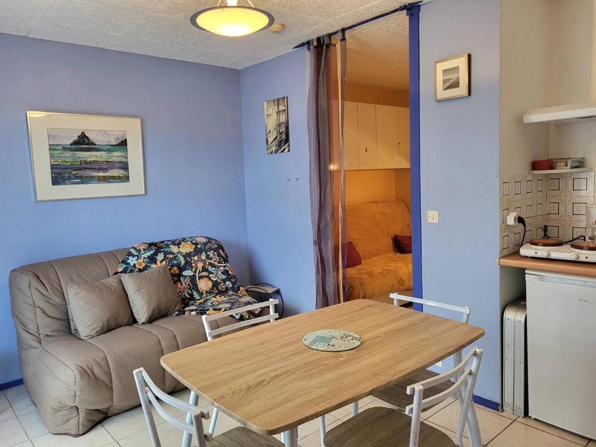 Studio Avec Terrasse, Parking Prive Et Acces Direct A La Plage - Fr-1-465-86 Мервил-Франсвил-Плаж Екстериор снимка